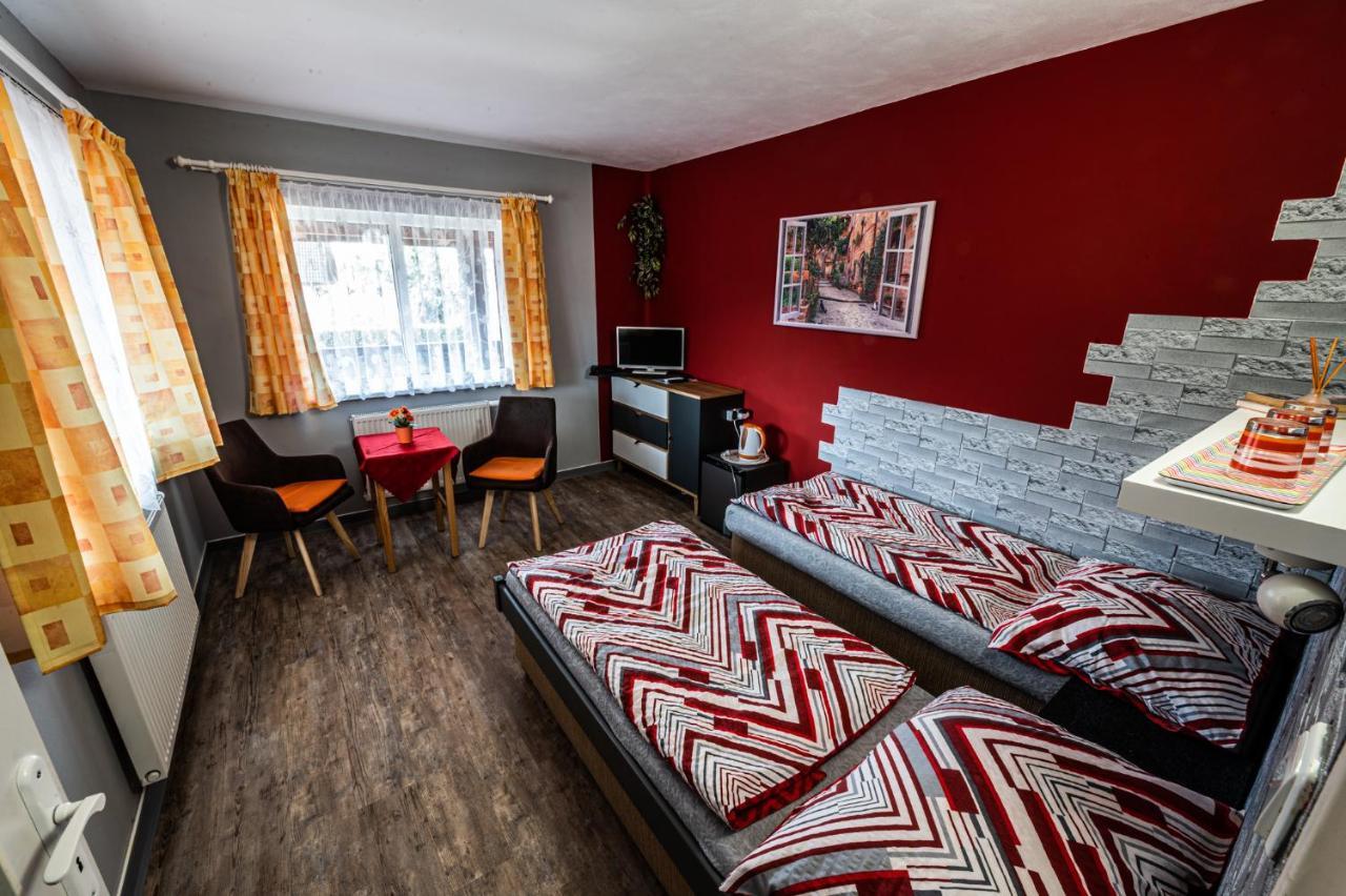 Penzion U Tulaka Dobřichovice Buitenkant foto