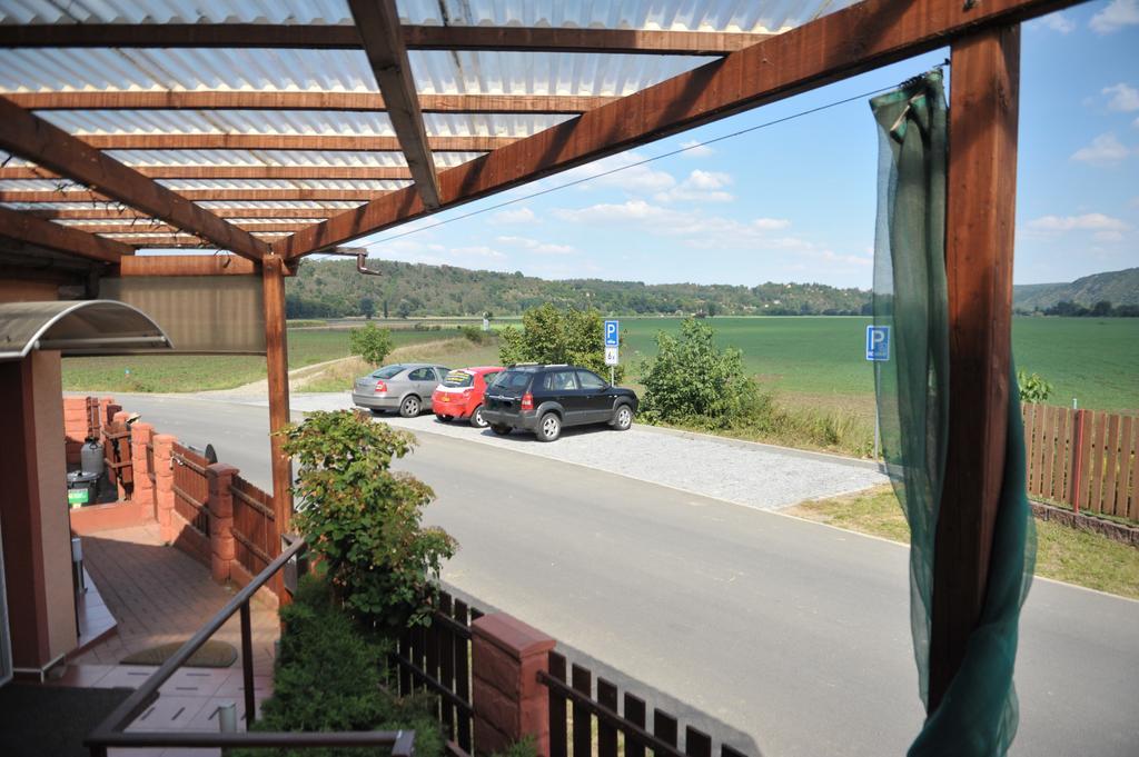 Penzion U Tulaka Dobřichovice Buitenkant foto