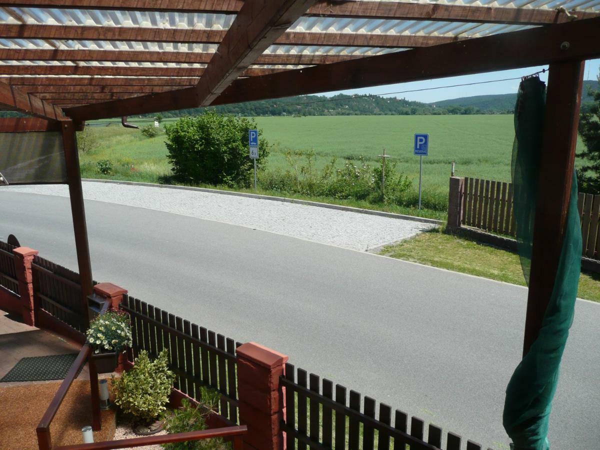 Penzion U Tulaka Dobřichovice Buitenkant foto